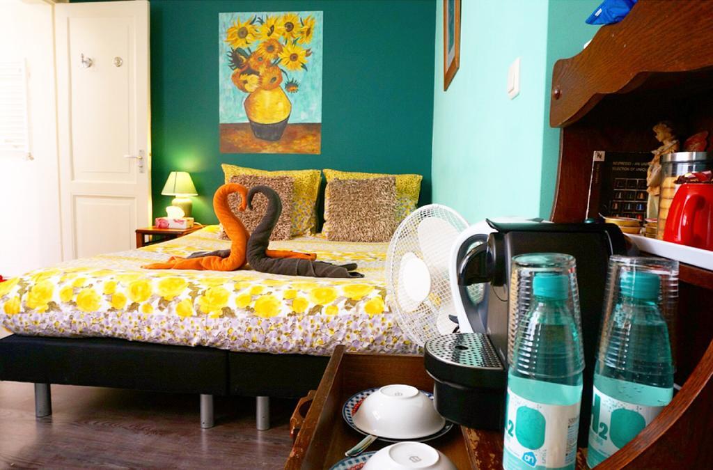 Tulip Of Amsterdam Bed & Breakfast Room photo