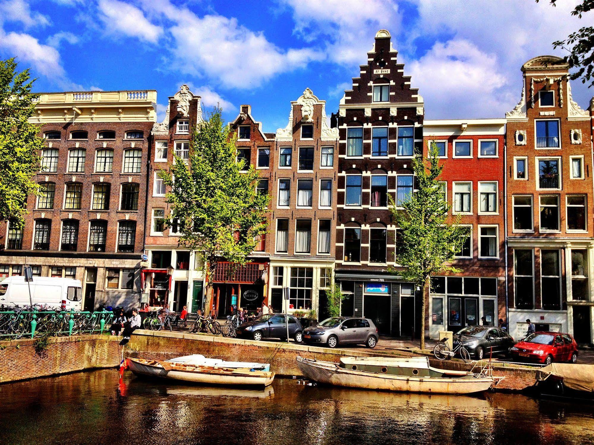 Tulip Of Amsterdam Bed & Breakfast Exterior photo
